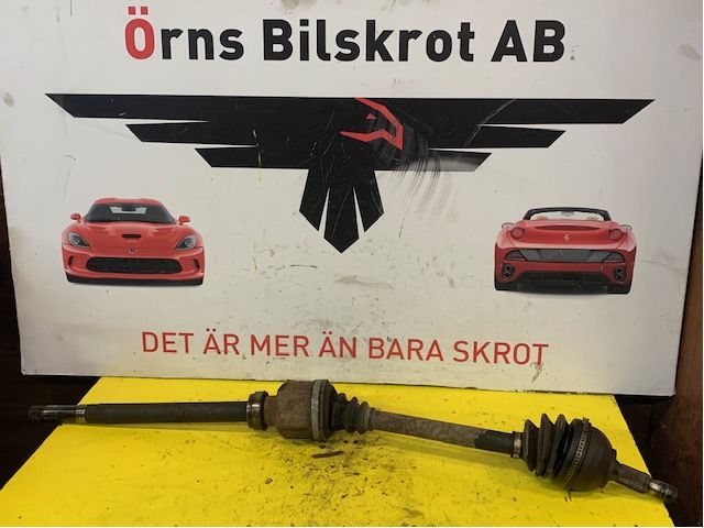 Vetoakseli etu oikea