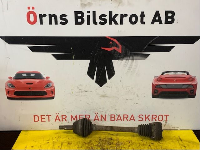 ETUAKSELI, VASEN