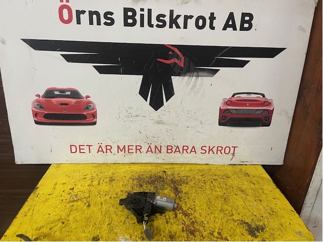 IKKUNANOSTINMOOTTORI