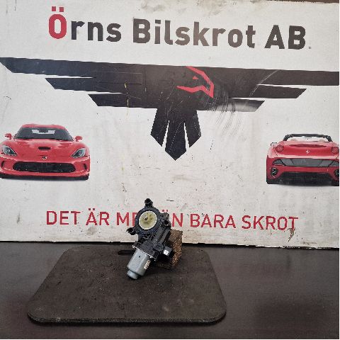 Ikkunannostimen moottori