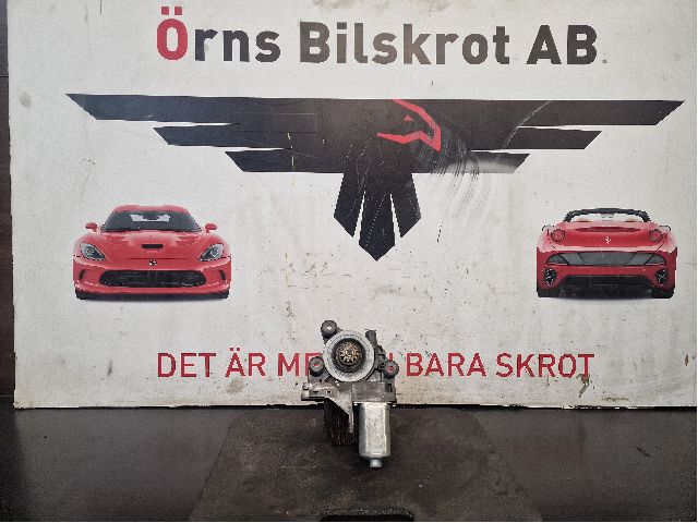 IKKUNANOSTINMOOTTORI